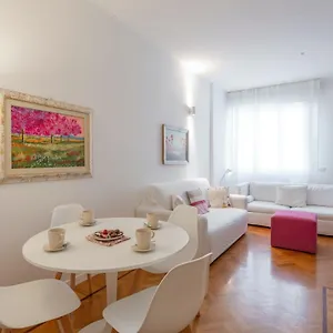  Apartment Bnbutler - Verona 12, Porta Romana District Italy